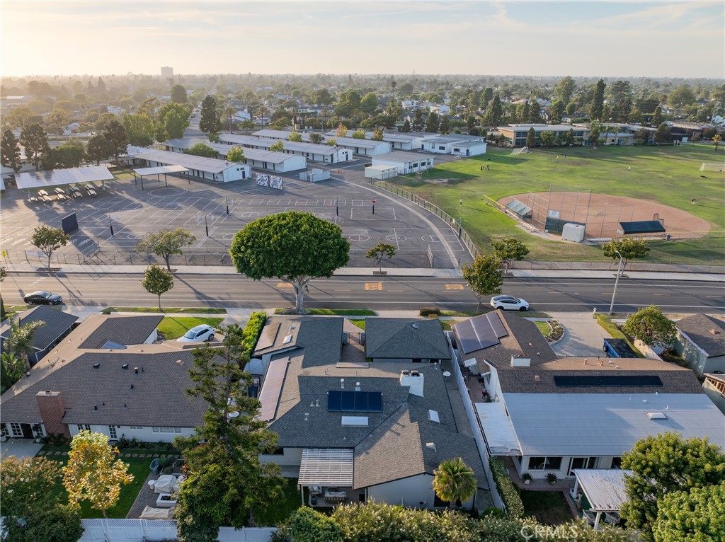 MLS #OC25137424 img 45