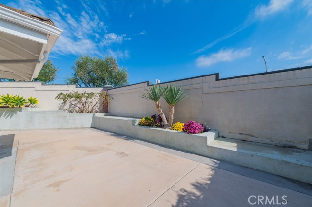 Detail Gallery Image 6 of 39 For 820 Gardenia, Corona Del Mar,  CA 92625 - 2 Beds | 2 Baths