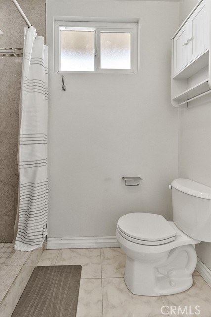 Detail Gallery Image 11 of 19 For 1310 W Laster Ave, Anaheim,  CA 92802 - 3 Beds | 2 Baths