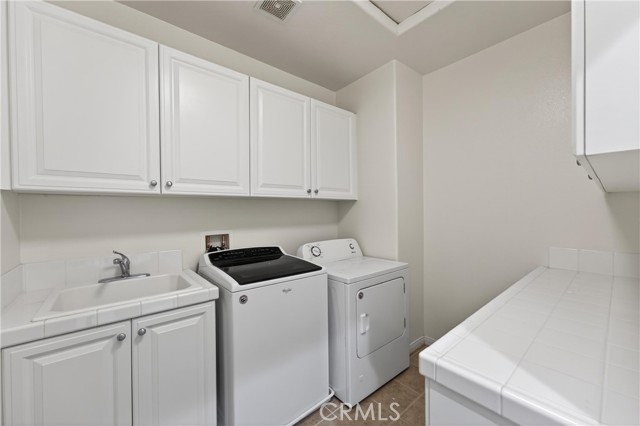 Detail Gallery Image 23 of 30 For 16154 Skyridge Dr, Riverside,  CA 92503 - 5 Beds | 3/1 Baths