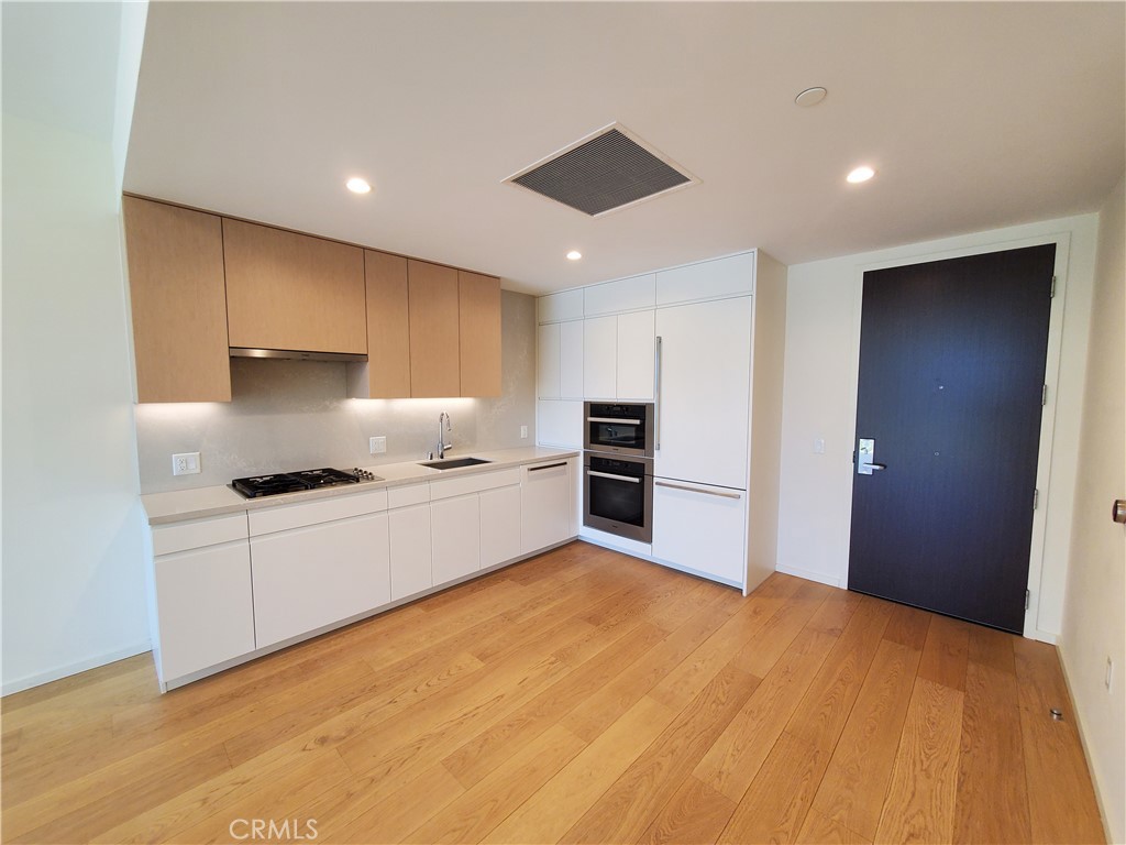 877 Francisco Street #1808