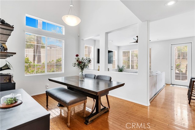 64 Vista del Valle, Aliso Viejo CA: https://media.crmls.org/medias/38afabfa-fc9e-44c9-8e96-2ff81e2a93d4.jpg