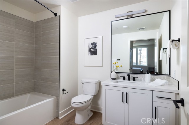 414 Main Street, Huntington Beach CA: https://media.crmls.org/medias/38b071d6-f45d-4812-a372-499d177e6770.jpg