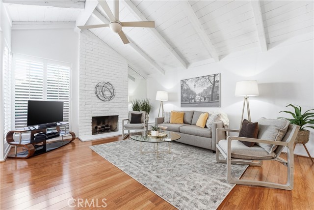 Detail Gallery Image 8 of 57 For 2367 S Gene Autry #B,  Palm Springs,  CA 92264 - 2 Beds | 2 Baths