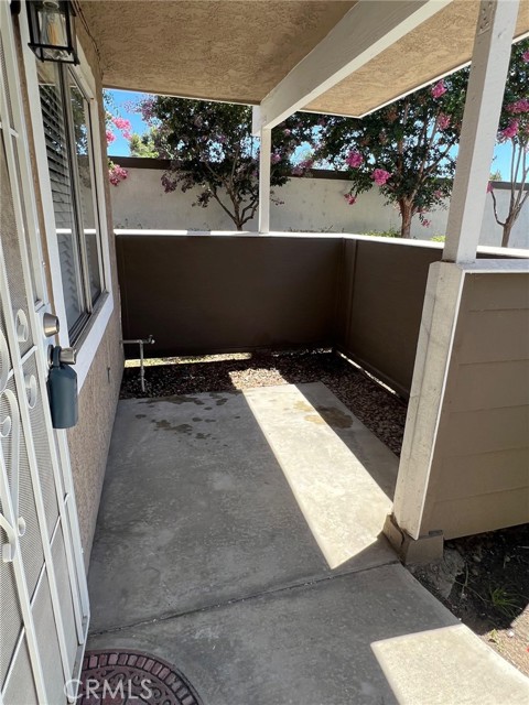 3715 Country Oaks, Ontario CA: https://media.crmls.org/medias/38b12abe-a707-43ee-8e7a-7bd174429a45.jpg