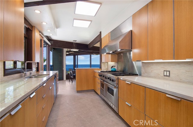 Detail Gallery Image 30 of 52 For 785 Alta Vista, Laguna Beach,  CA 92651 - 3 Beds | 3/1 Baths