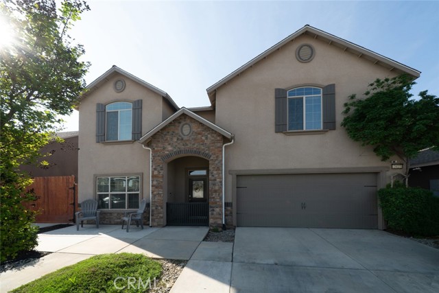 Detail Gallery Image 2 of 38 For 2027 W Babcock, Visalia,  CA 93291 - 4 Beds | 2/1 Baths