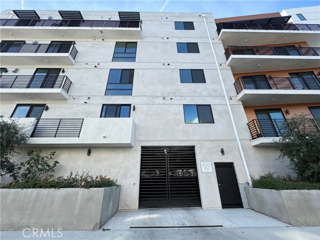 Detail Gallery Image 34 of 34 For 4383 N Sepulveda Blvd, Sherman Oaks,  CA 91403 - 2 Beds | 2 Baths