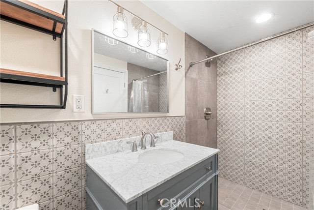 423 Joliet Avenue, Huntington Beach CA: https://media.crmls.org/medias/38b33011-5d6a-4d78-b191-f1302d311480.jpg