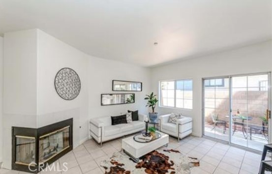 Detail Gallery Image 2 of 47 For 7413 Western Bay, Buena Park,  CA 90621 - 3 Beds | 2/1 Baths