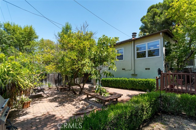 10109 Parr Avenue, Sunland CA: https://media.crmls.org/medias/38b394ab-a0ad-4d12-9173-d53e7a7185bb.jpg