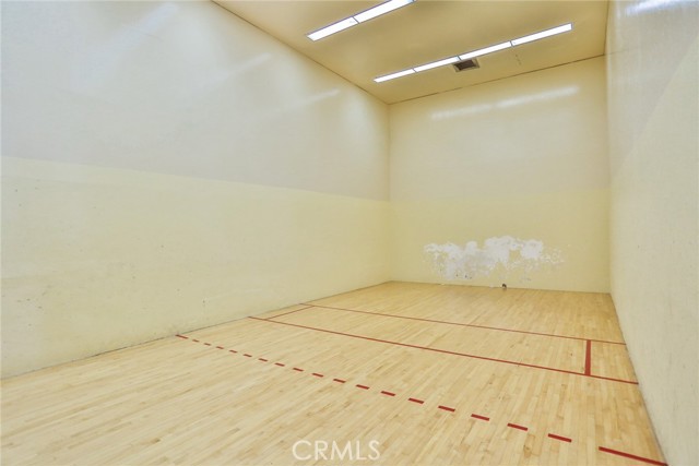 5031 Dorado Dr, Huntington Beach CA: https://media.crmls.org/medias/38b3baf2-9bf3-46fe-bfef-06fd6a69a6dc.jpg