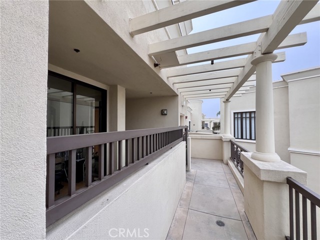 Detail Gallery Image 13 of 40 For 11847 Gorham Ave #403,  Los Angeles,  CA 90049 - 2 Beds | 2/1 Baths