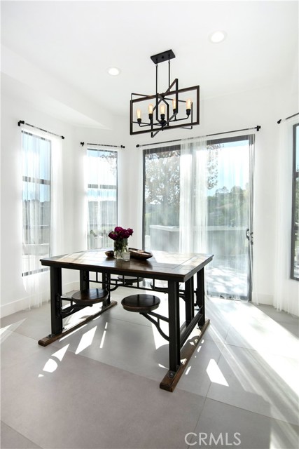 Detail Gallery Image 12 of 42 For 22254 Dumetz Rd, Woodland Hills,  CA 91364 - 5 Beds | 4 Baths