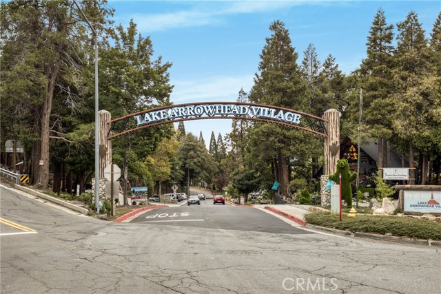 875 Brentwood Drive, Lake Arrowhead CA: https://media.crmls.org/medias/38b502ea-3657-462c-8fa6-6011847730c9.jpg