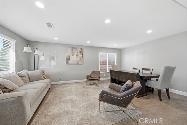 Detail Gallery Image 14 of 55 For 40565 Sunflower, Murrieta,  CA 92562 - 5 Beds | 2/1 Baths