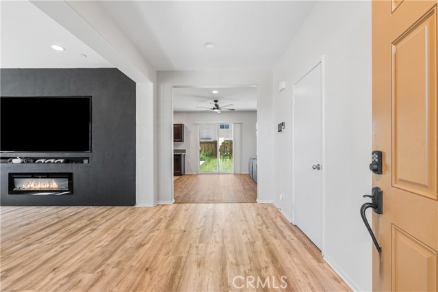 Detail Gallery Image 9 of 59 For 2517 San Madrid Way, Rosamond,  CA 93560 - 3 Beds | 2/1 Baths