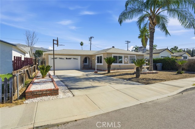 Detail Gallery Image 4 of 39 For 409 W Camellia Way, San Jacinto,  CA 92538 - 4 Beds | 2 Baths