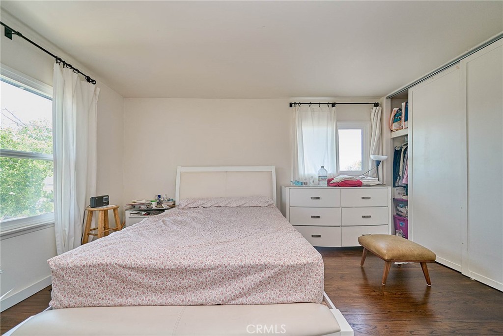 https://media.crmls.org/medias/38b6d50d-1098-4d9e-a288-141d388bfb11.jpg?preset=X-Large
