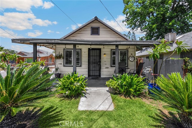 1003 Stevenson Street, Colton CA: https://media.crmls.org/medias/38b7c5b0-4441-43d9-a15f-377d6cbd6083.jpg