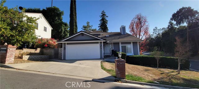 Detail Gallery Image 1 of 33 For 1021 La Hermosa Dr, Redlands,  CA 92373 - 3 Beds | 3 Baths