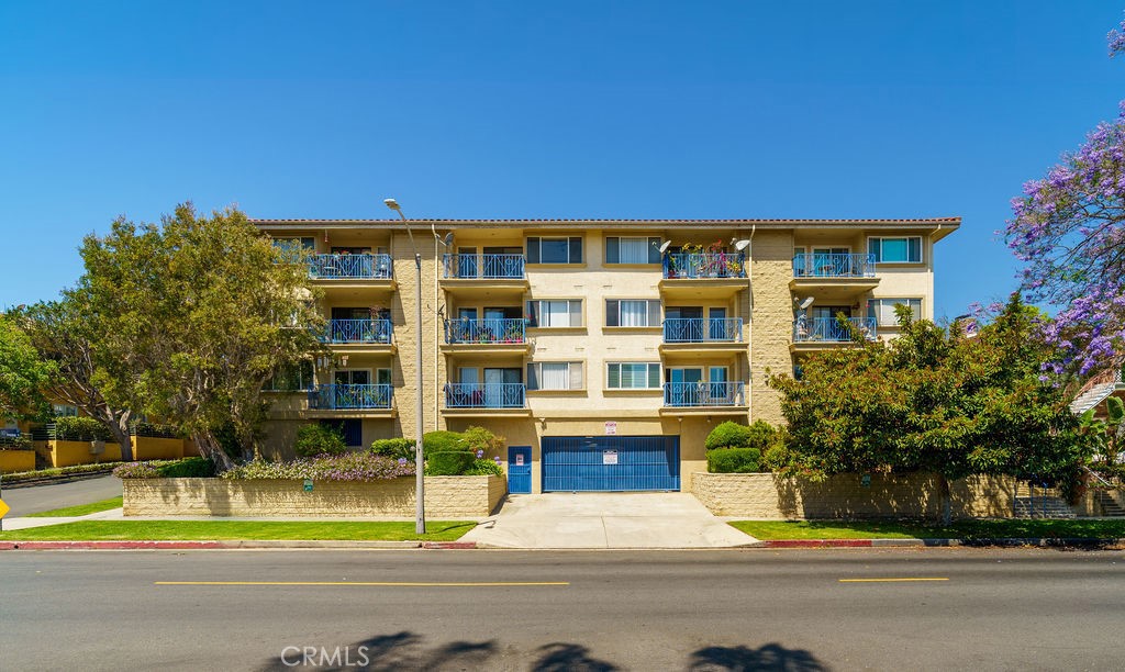 1110 W 10th #104