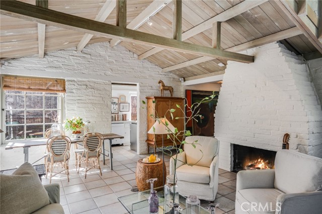 Detail Gallery Image 11 of 34 For 724 Poppy Ave, Corona Del Mar,  CA 92625 - 2 Beds | 1 Baths