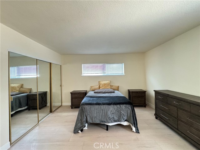 Detail Gallery Image 20 of 26 For 9200 Wilbur Ave, Northridge,  CA 91324 - 3 Beds | 2 Baths