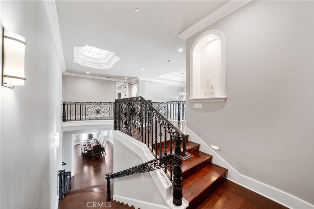 MLS #OC25186135 img 9