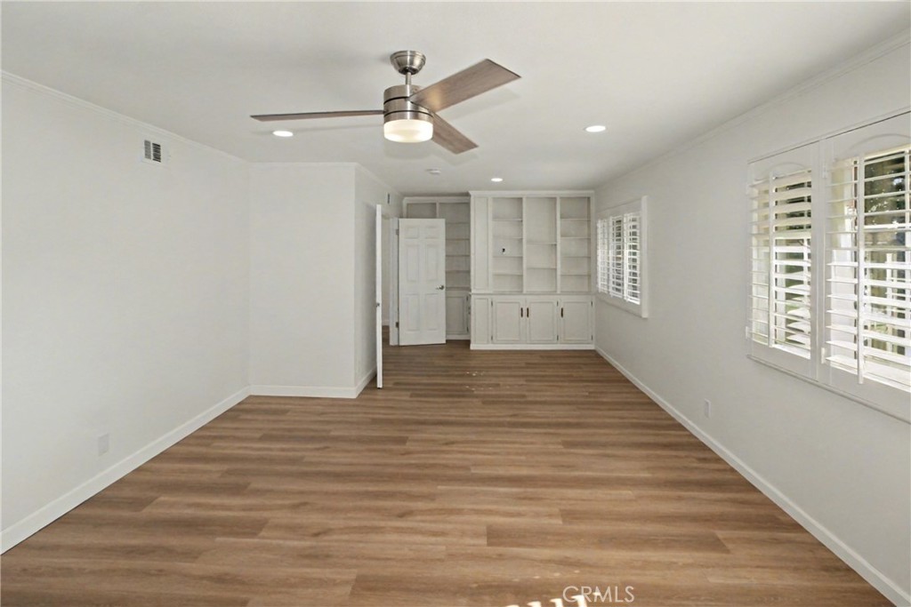 MLS #OC25258618 image #32