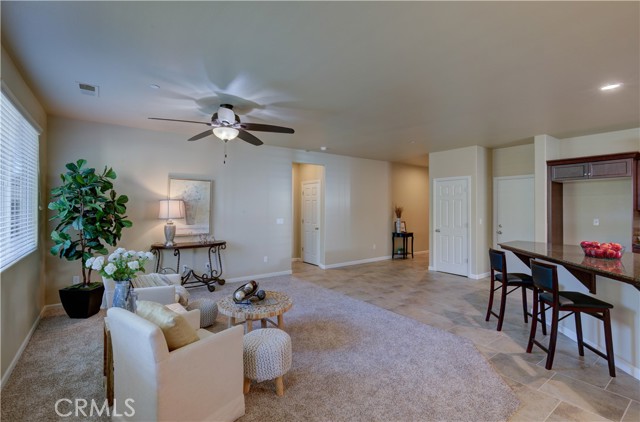 Detail Gallery Image 4 of 15 For 3531 Griffith Ave, Clovis,  CA 93619 - 3 Beds | 2/1 Baths
