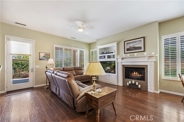 Detail Gallery Image 11 of 33 For 24024 Augusta Dr, Corona,  CA 92883 - 2 Beds | 2 Baths