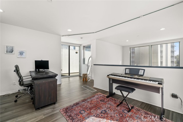 Detail Gallery Image 13 of 36 For 171 N Church Ln #407,  Los Angeles,  CA 90049 - 2 Beds | 2 Baths