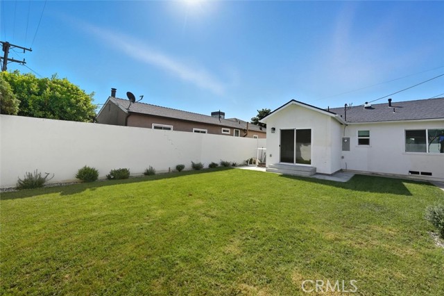5357 122nd St, Hawthorne CA: https://media.crmls.org/medias/38bc7db0-3927-49ba-a639-b95ab3dfaaed.jpg