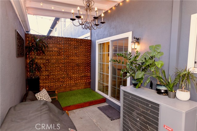 2414 Niagara Way, Costa Mesa CA: https://media.crmls.org/medias/38bcefb1-a229-4864-8bb2-de18a78ca584.jpg