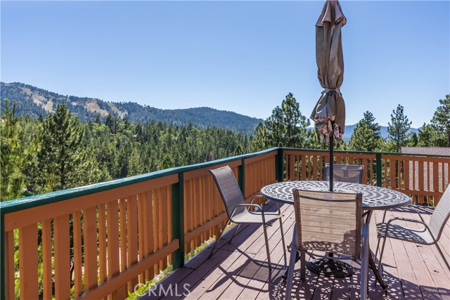 43850 Yosemite Drive, Big Bear Lake CA: https://media.crmls.org/medias/38bdcfe5-784b-4e3c-9997-f7f85e8307ec.jpg