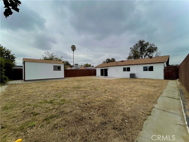 1509 Lassen Street, Redlands CA: https://media.crmls.org/medias/38be2352-1c2a-4987-a506-df79a1339870.jpg