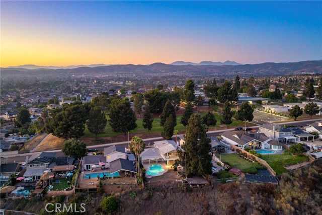19662 Larkridge Drive, Yorba Linda CA: https://media.crmls.org/medias/38be4722-6fb4-47c4-9c8b-f7da6c956e3f.jpg