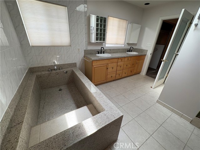 Detail Gallery Image 11 of 23 For 27804 Pontevedra Dr, Rancho Palos Verdes,  CA 90275 - 4 Beds | 2 Baths