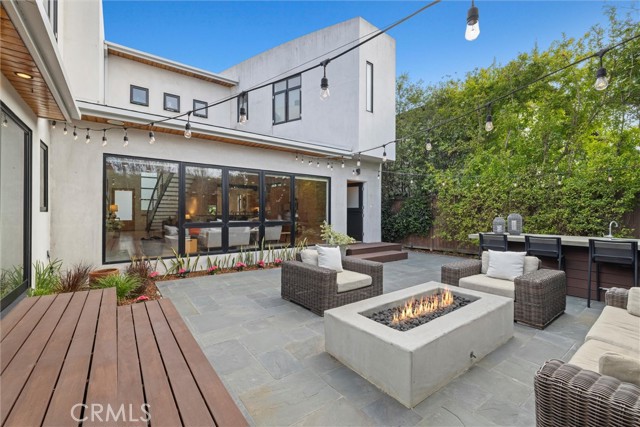Detail Gallery Image 22 of 51 For 1635 19th St, Manhattan Beach,  CA 90266 - 6 Beds | 4 Baths