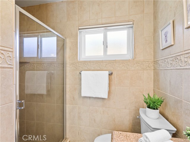 Detail Gallery Image 27 of 50 For 15354 Runnymede St, Van Nuys,  CA 91406 - 4 Beds | 2 Baths