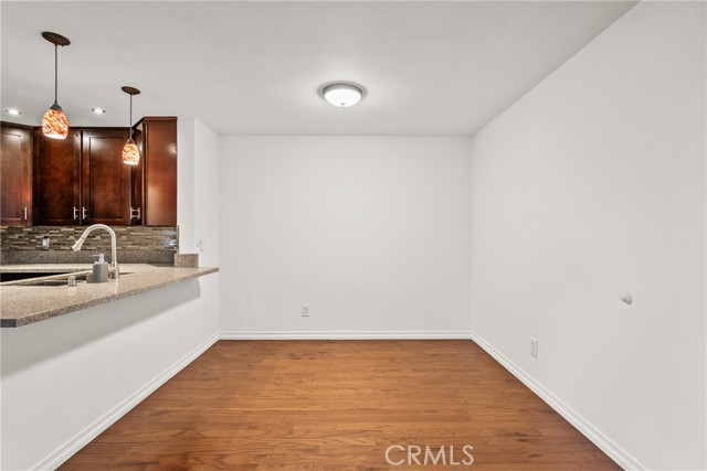 Detail Gallery Image 9 of 40 For 5700 Etiwanda #148,  Tarzana,  CA 91356 - 2 Beds | 1/1 Baths