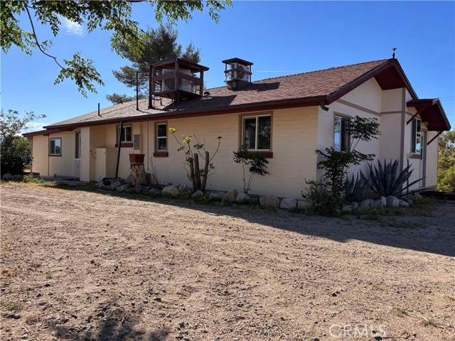 Detail Gallery Image 5 of 62 For 50922 Canyon Rd, Morongo Valley,  CA 92256 - 3 Beds | 3 Baths