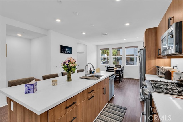 773 Grable S Circle, Orange CA: https://media.crmls.org/medias/38c01800-cd6c-4e16-acc3-dfb3a8d62f14.jpg