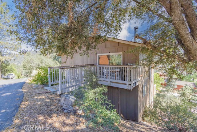 2441 Innsbruck Court, Pine Mountain Club CA: https://media.crmls.org/medias/38c0527c-e006-454c-bb34-74880f54b928.jpg