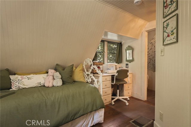 655 Cottage Grove Drive, Lake Arrowhead, CA 92352