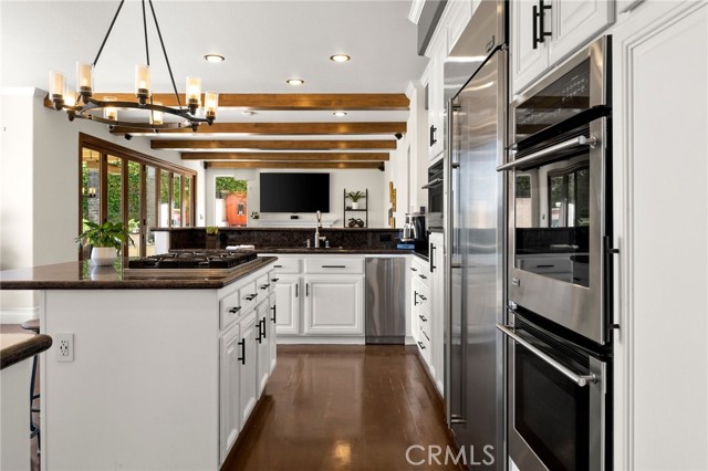 Detail Gallery Image 21 of 74 For 3302 Van Allen Pl, Topanga,  CA 90290 - 5 Beds | 5/1 Baths