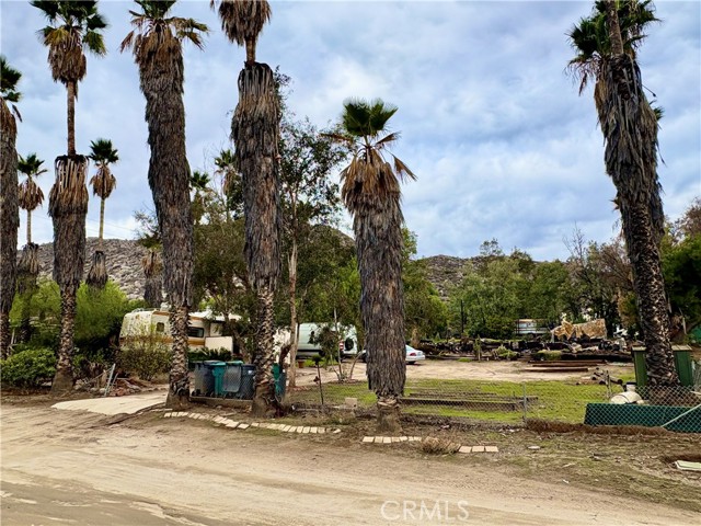 Detail Gallery Image 4 of 32 For 33510 Beverly, Hemet,  CA 92545 - – Beds | – Baths