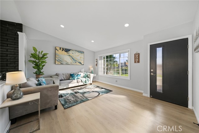 Detail Gallery Image 10 of 37 For 10164 Hampshire, Rancho Cucamonga,  CA 91730 - 3 Beds | 2 Baths