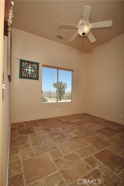 7125 Sunny Vista Road, Joshua Tree CA: https://media.crmls.org/medias/38c28047-0d08-4deb-b169-219ca9e7fc4d.jpg